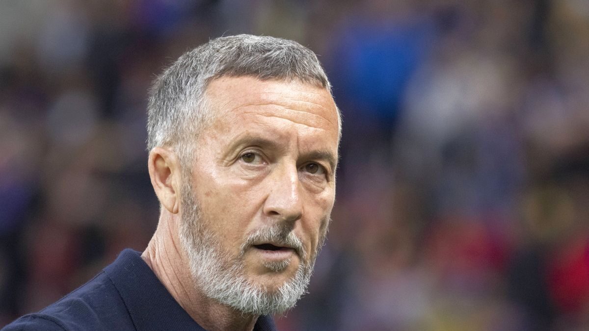 FCSB îl vrea pe Denis Drăguș, atacantul cotat la 2,5 milioane de euro