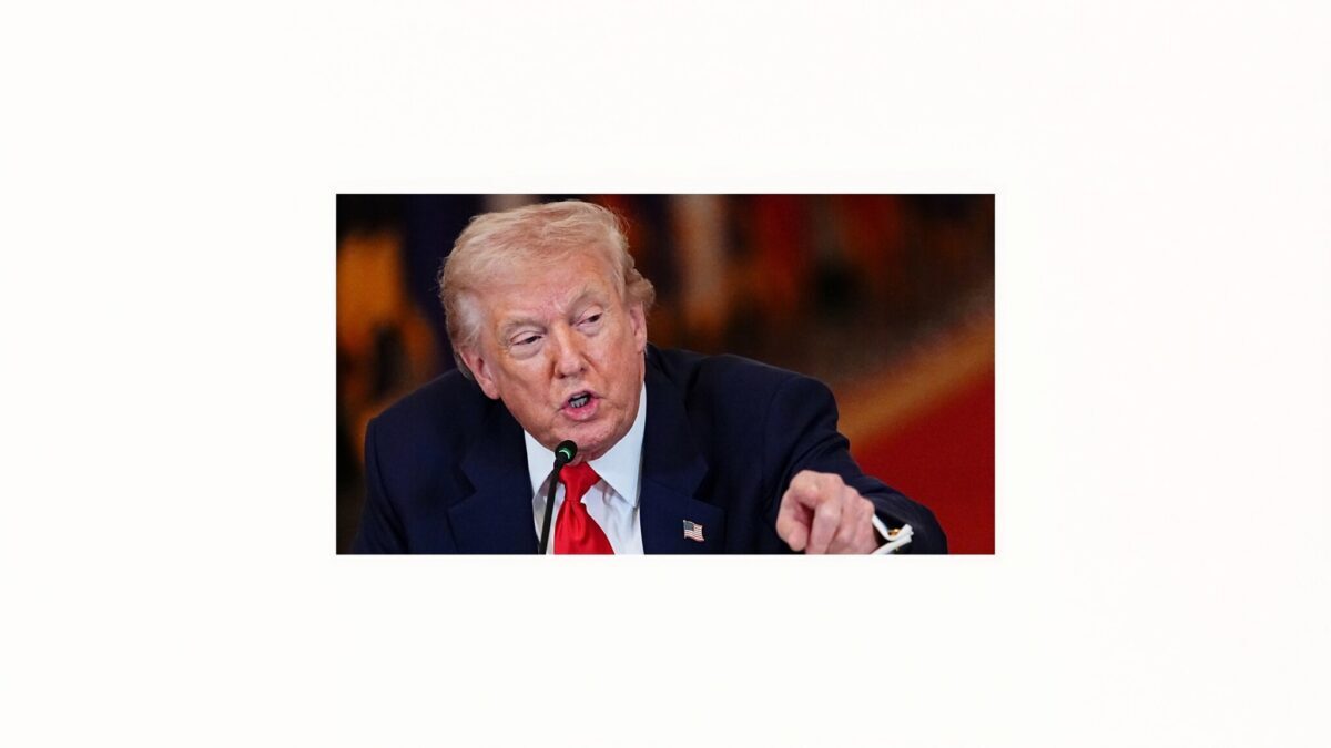 Donald Trump impune noi taxe vamale de 10% și sfidează Curtea Supremă