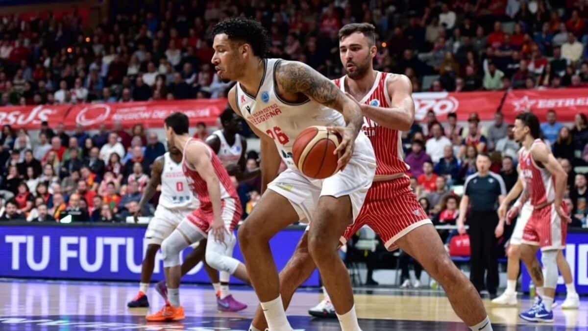 Emanuel Cățe aduce 11 puncte și calificarea pentru UCAM Murcia în FIBA Europe Cup
