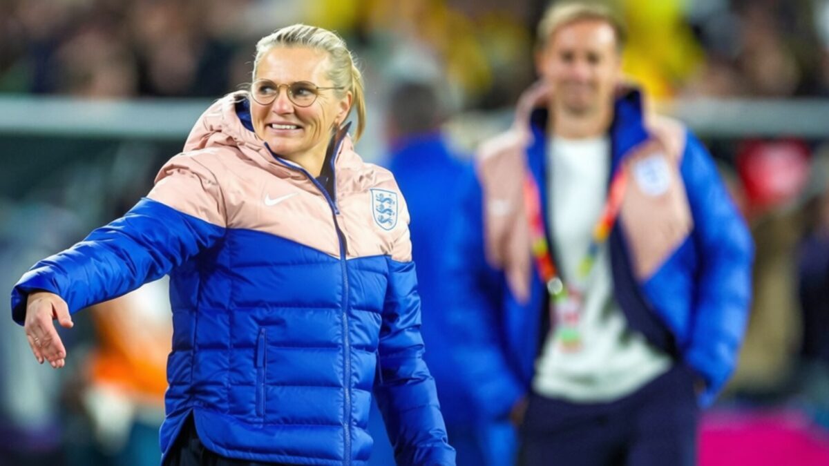 FIFA impune o regulă nouă cu minim două femei pe banca tehnică