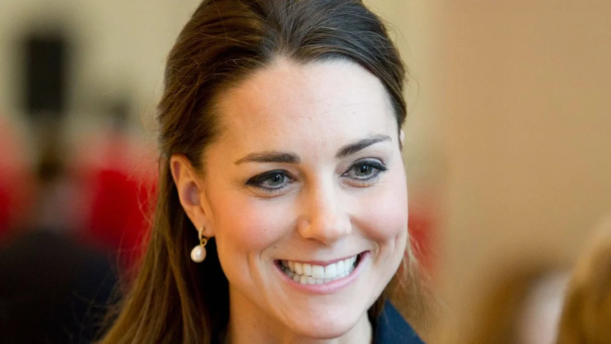 Kate Middleton și fusta mini din 2013 o alegere de neconceput astăzi