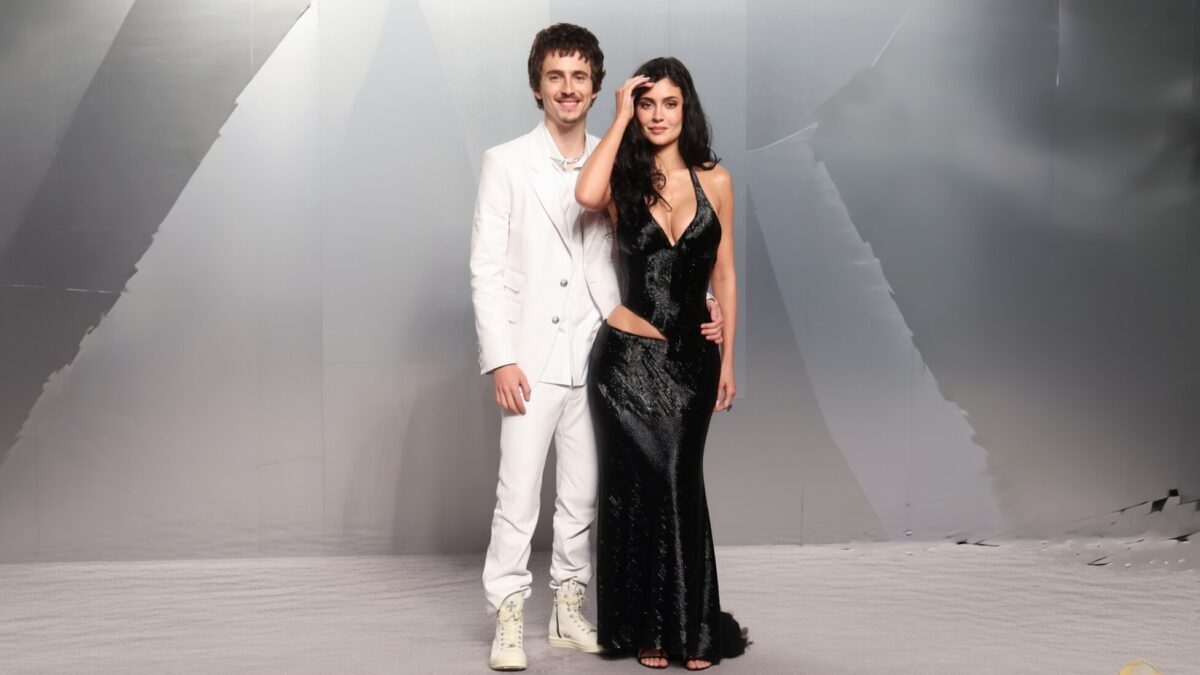 Kylie Jenner și Timothée Chalamet au impresionat la petrecerea Oscar 2026