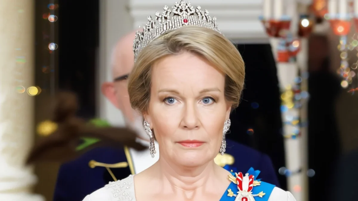 Regina Mathilde a purtat o tiară de 100 de ani și o rochie Armani Privé