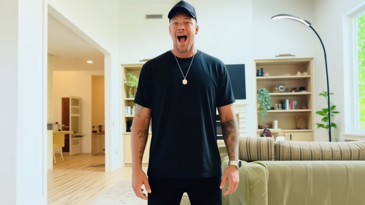 Alan Ritchson din Reacher răspunde criticilor la 43 de ani după bătaia cu vecinul