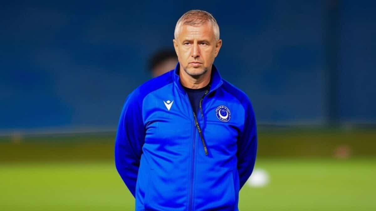 Laurențiu Reghecampf pleacă de la Al-Hilal după doar 8 luni