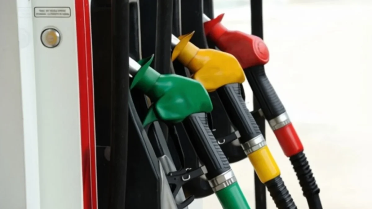 Motorina a depășit 10 lei litrul. O aplicație gratuită te ajută să economisești