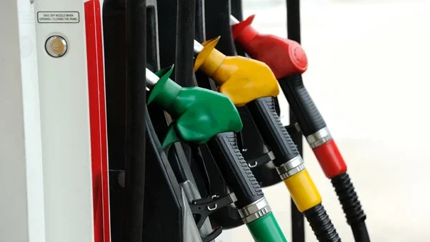 Noi scumpiri la pompă. Motorina premium a sărit de 11 lei în București