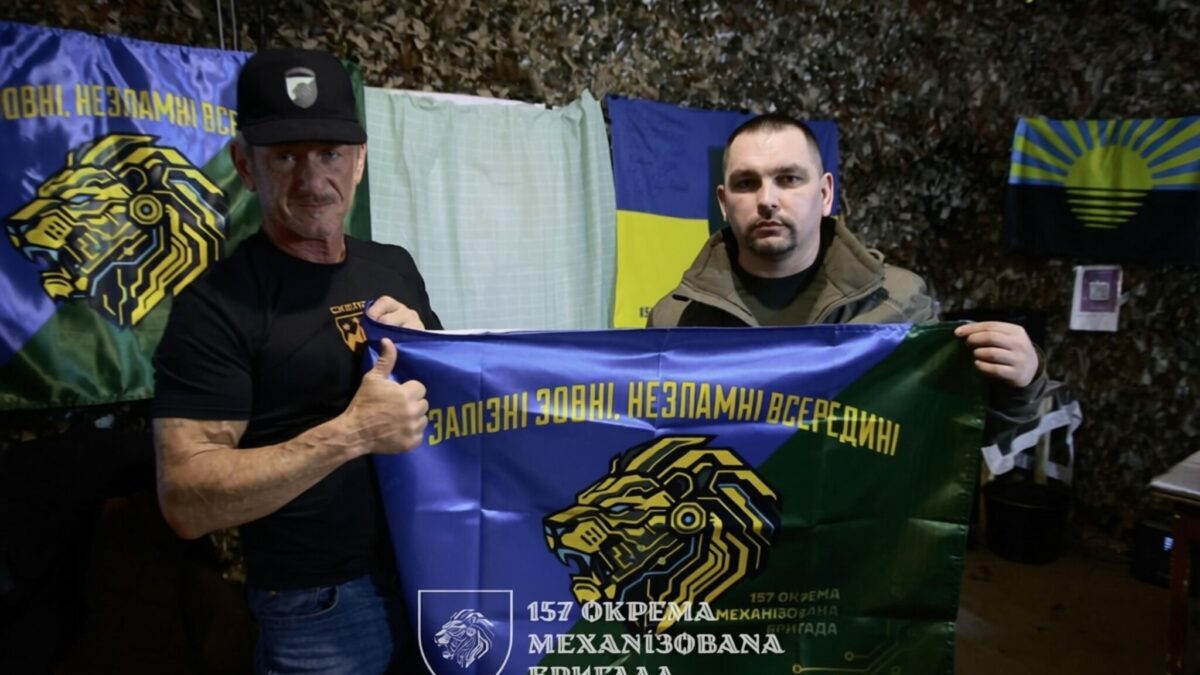 Sean Penn a ajuns la 20 km de frontul din Donețk și a ratat premiile Oscar