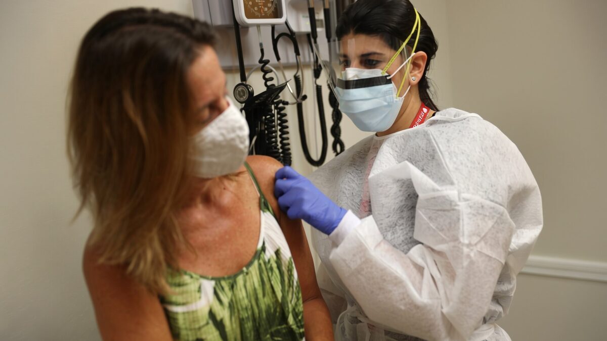 Vaccinul antigripal cu eficacitate de 25% a cauzat 22.000 de decese în SUA