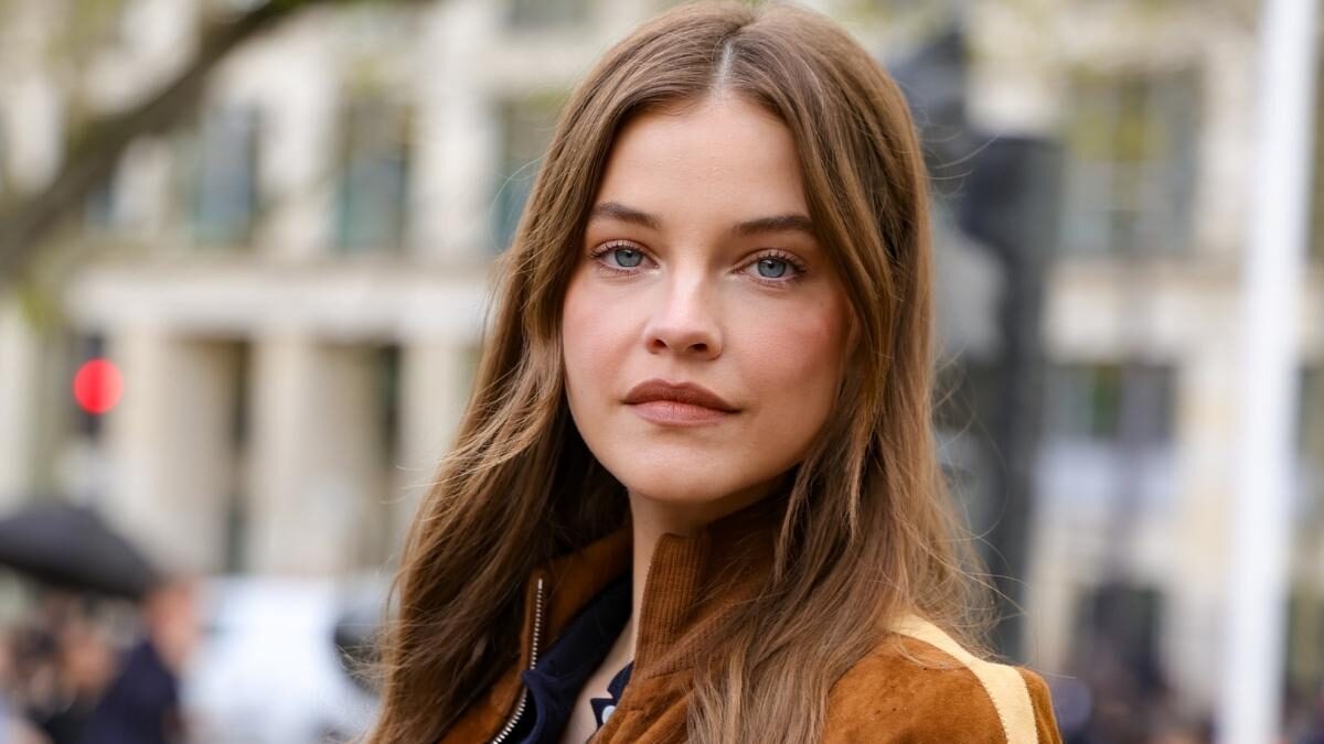 Barbara Palvin prezintă noul bikini roz de la Victoria’s Secret pentru 2026