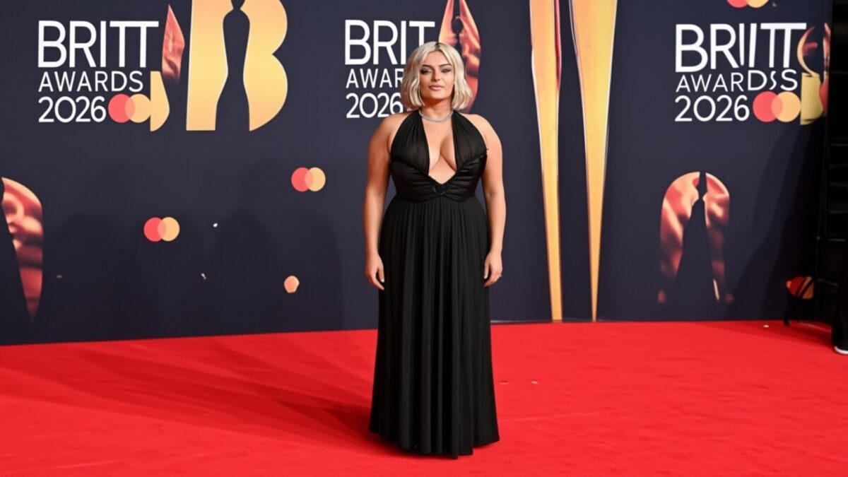 Bebe Rexha lansează albumul Dirty Blonde la 36 de ani cu un stil provocator