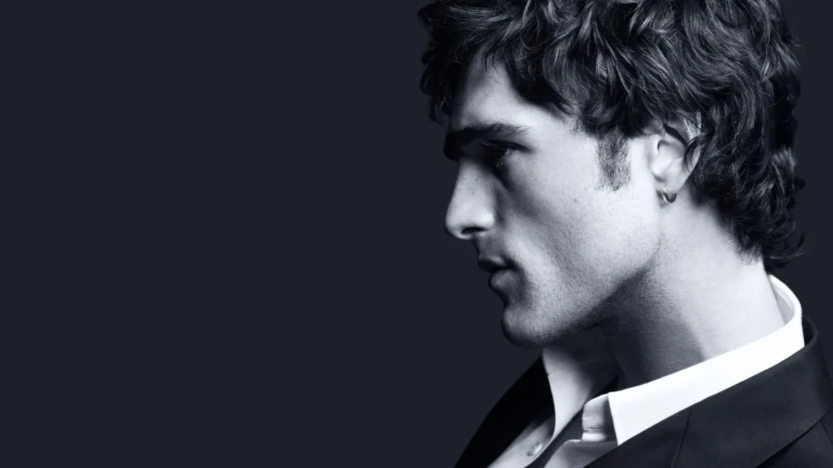 Jacob Elordi devine noua imagine a parfumului Bleu de Chanel la 28 de ani