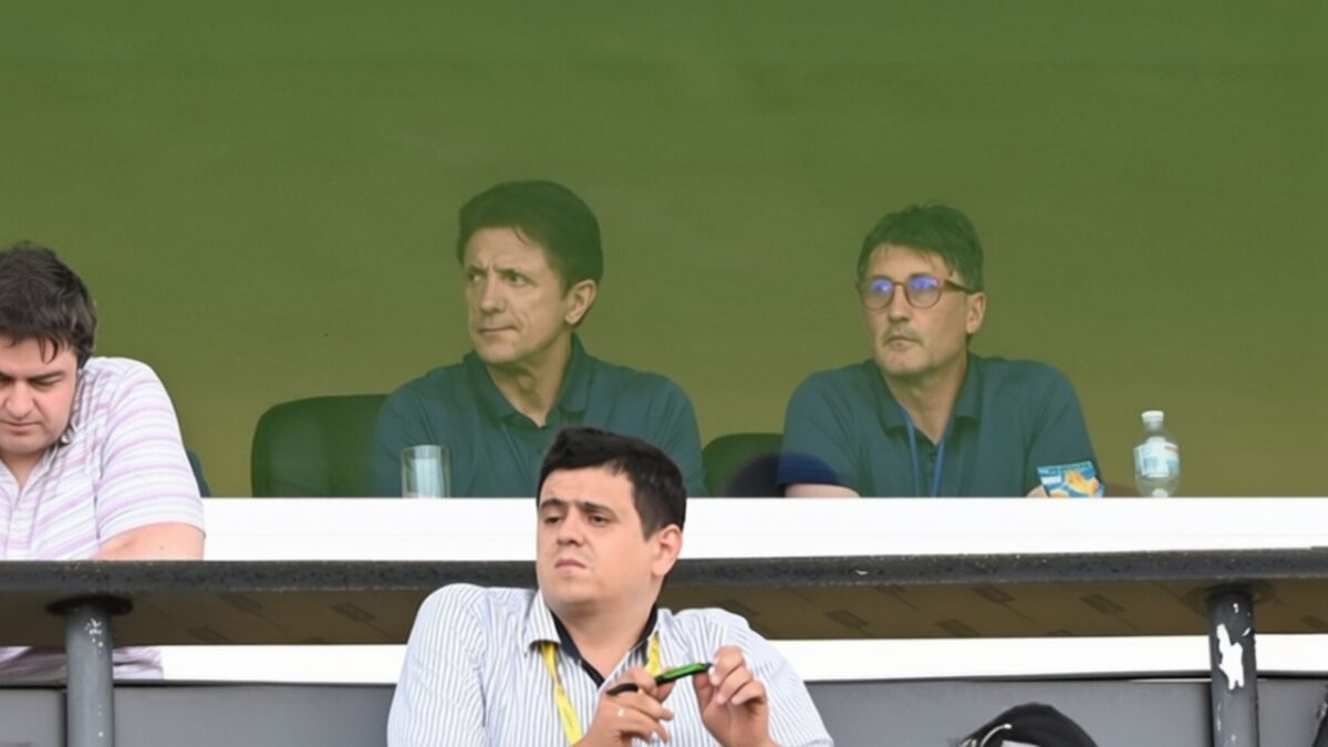 Farul îl numește pe Stoican și explică de ce Sabău e ca Hagi