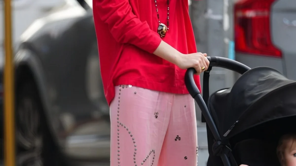 Pantalonii Siedrés purtați de Jennifer Lawrence redefinesc stilul urban