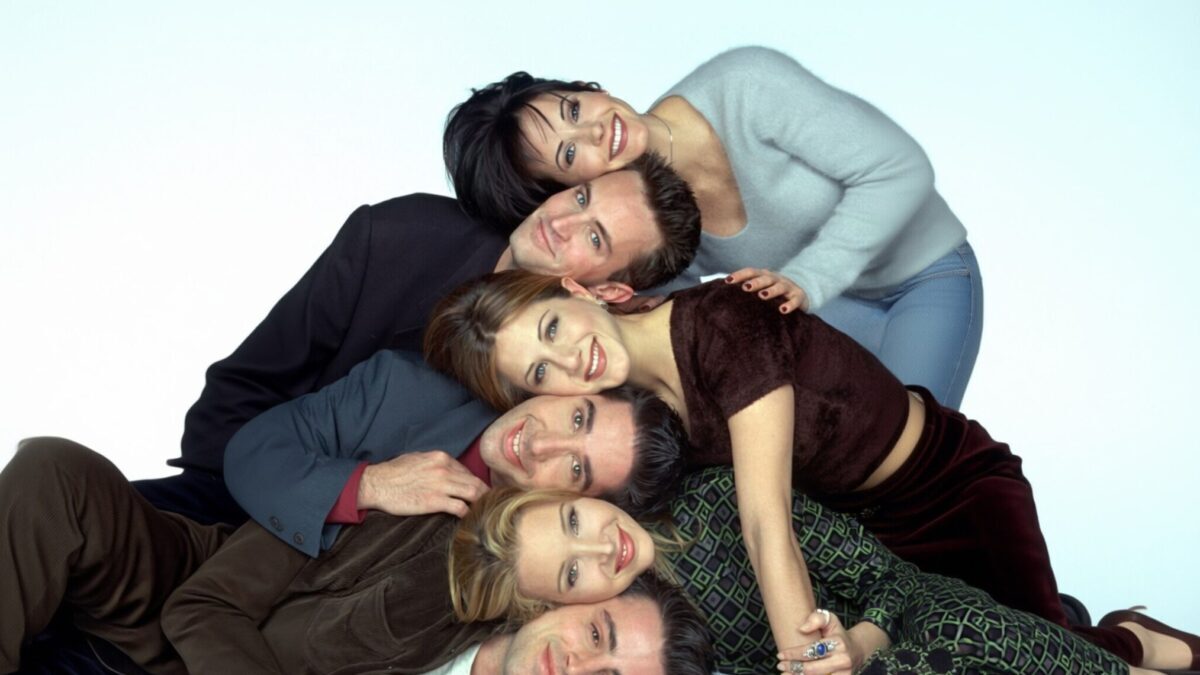 Lisa Kudrow dezvăluie de ce era considerată al 6-lea prieten din Friends
