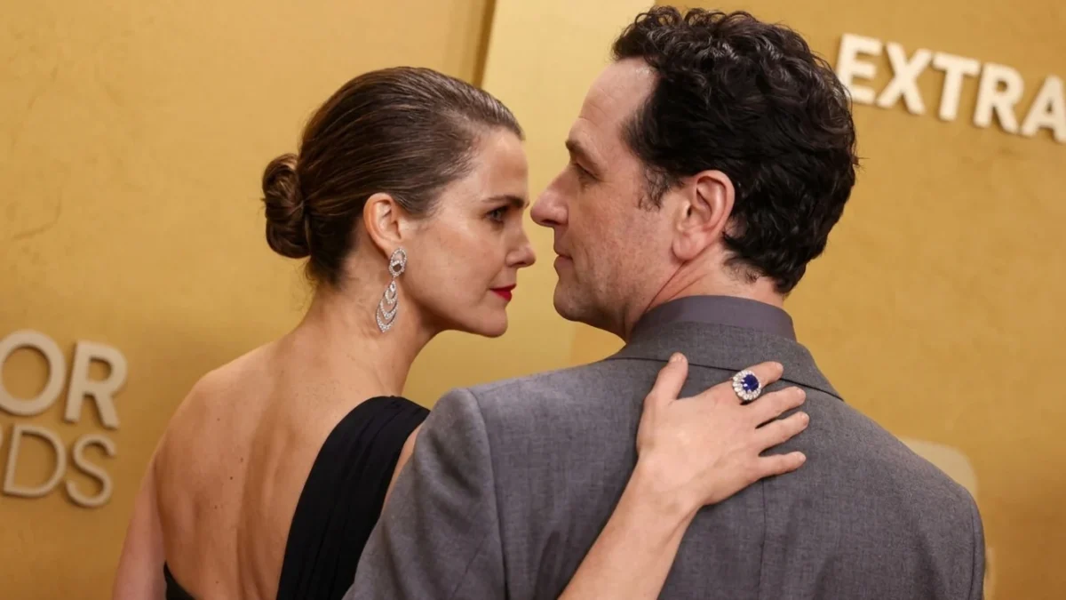 Matthew Rhys dezvăluie provocările de a crește 3 copii cu Keri Russell