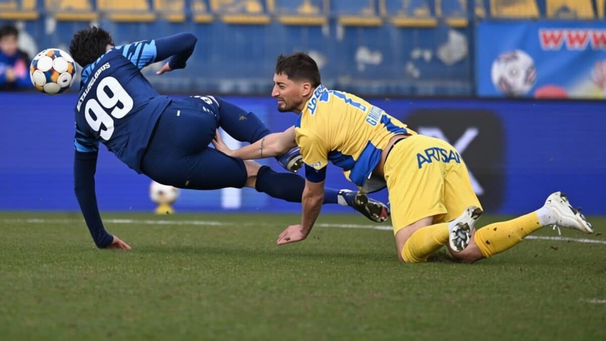 Metaloglobus promovează în Superligă cu 0 suporteri, dezvăluie Mihai Teja