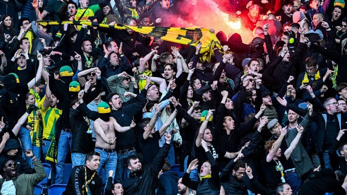 Violențe la PSG – Nantes 3-0 – ultrașii s-au bătut cu forțele de ordine în tribune