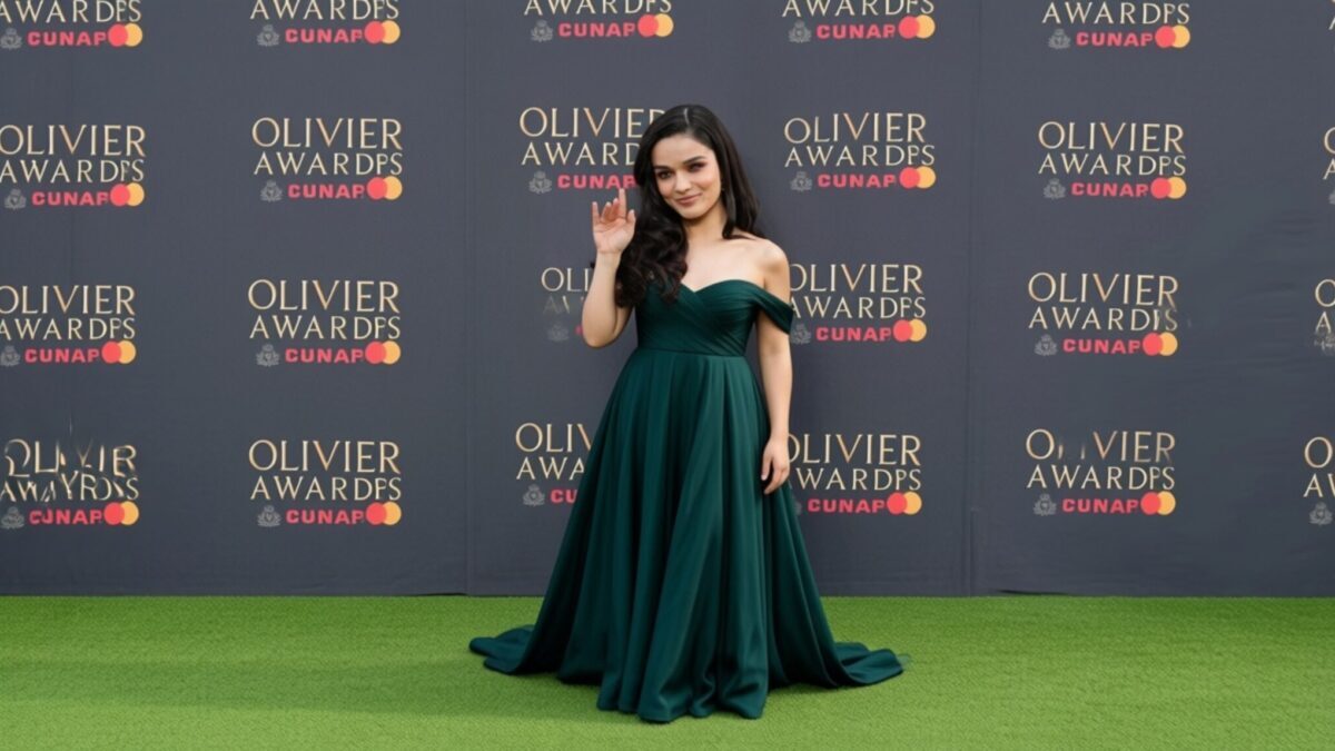 Ținuta lui Rachel Zegler de la Premiile Olivier 2026 a adunat peste 4.000 de aprecieri