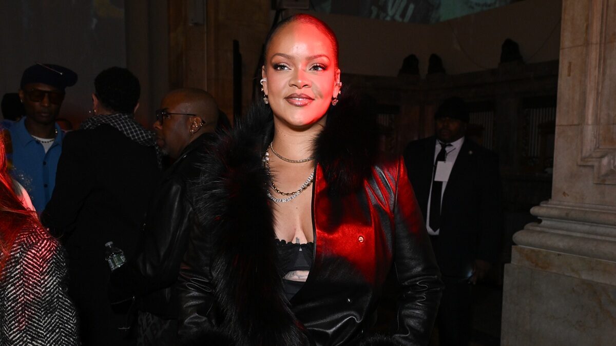 Savage x Fenty lanseaza noua colectie cu o fusta micro si un design provocator