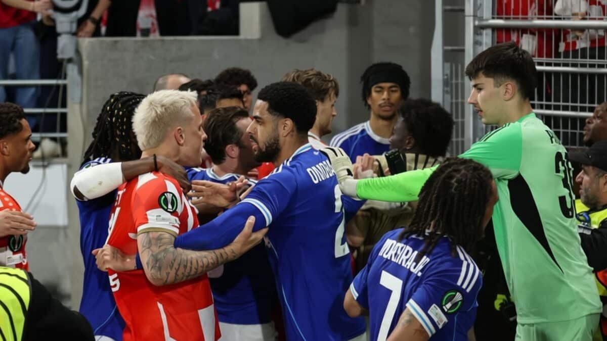 Strasbourg – Mainz 4-0 se termină cu bătaie generală și un cartonaș roșu