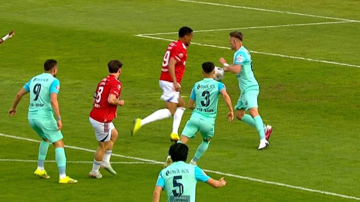 Oțelul Galați învinge UTA cu 1-0 după o eliminare dictată în minutul 18