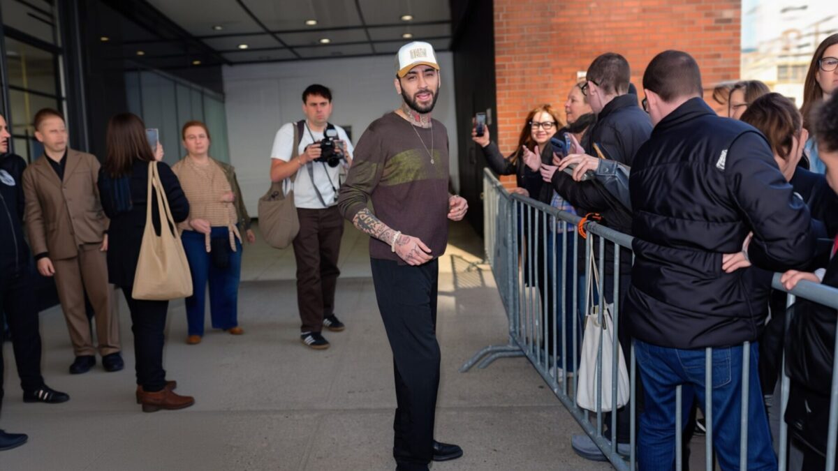 Zayn Malik îl lovește pe Louis Tomlinson și anulează serialul în 3 părți