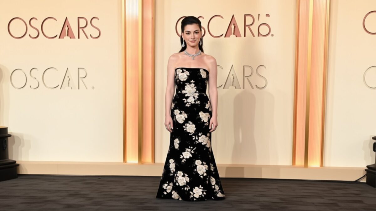 Anne Hathaway poartă un body transparent în promovarea The Devil Wears Prada 2