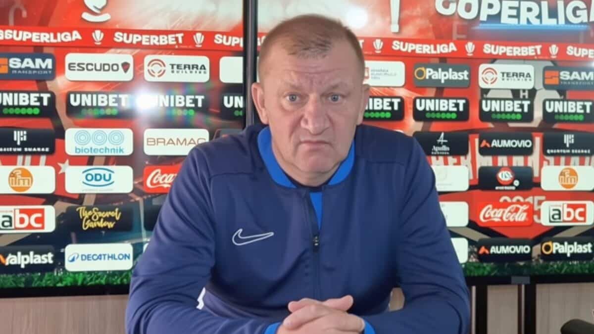 Dorinel Munteanu, lăsat de 4 jucători la Hermannstadt din cauza restanțelor
