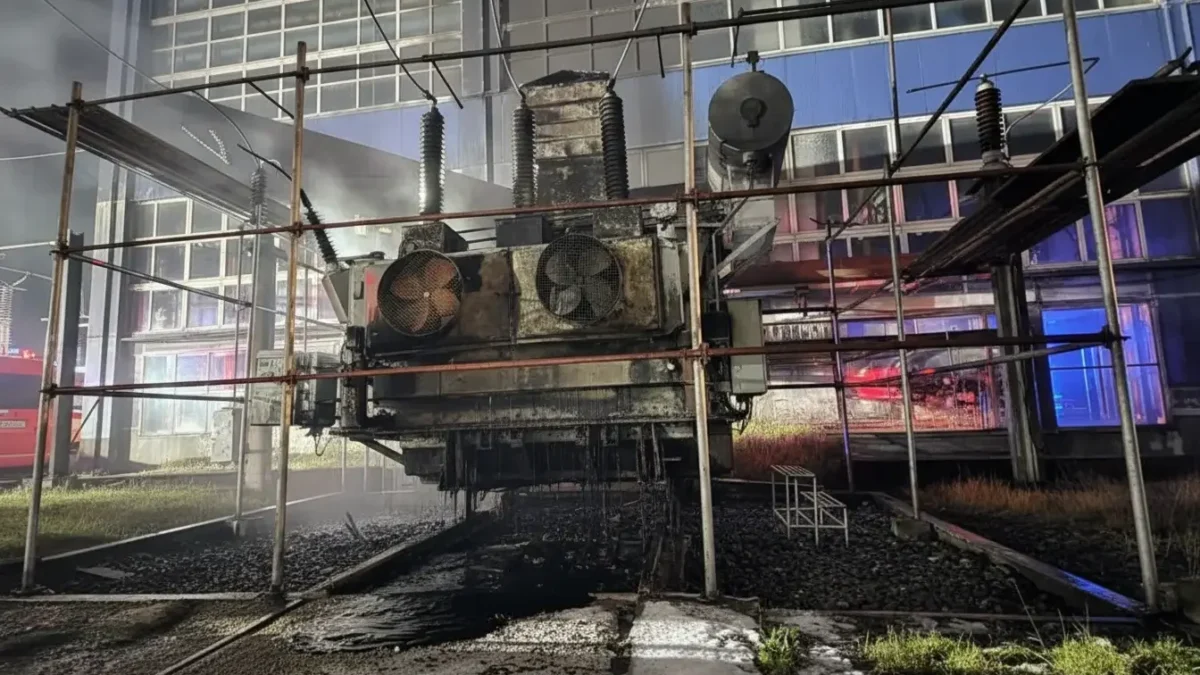 Incendiu la CET Vest a lăsat 2.300 de blocuri din București fără apă caldă