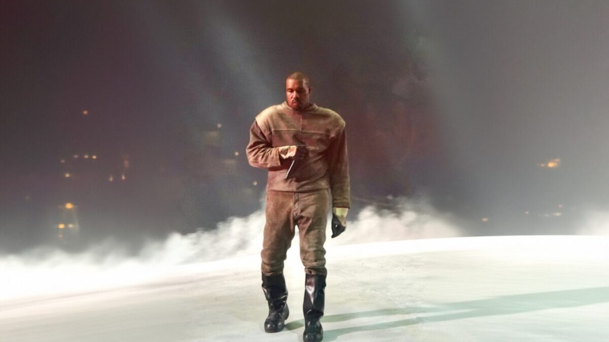 Kanye West oprește concertul din LA „Căcatul ăla e penibil, yo”