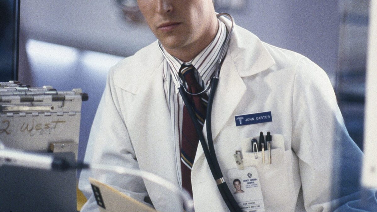 Noah Wyle recunoaște că a cheltuit toți banii câștigați în serialul ER