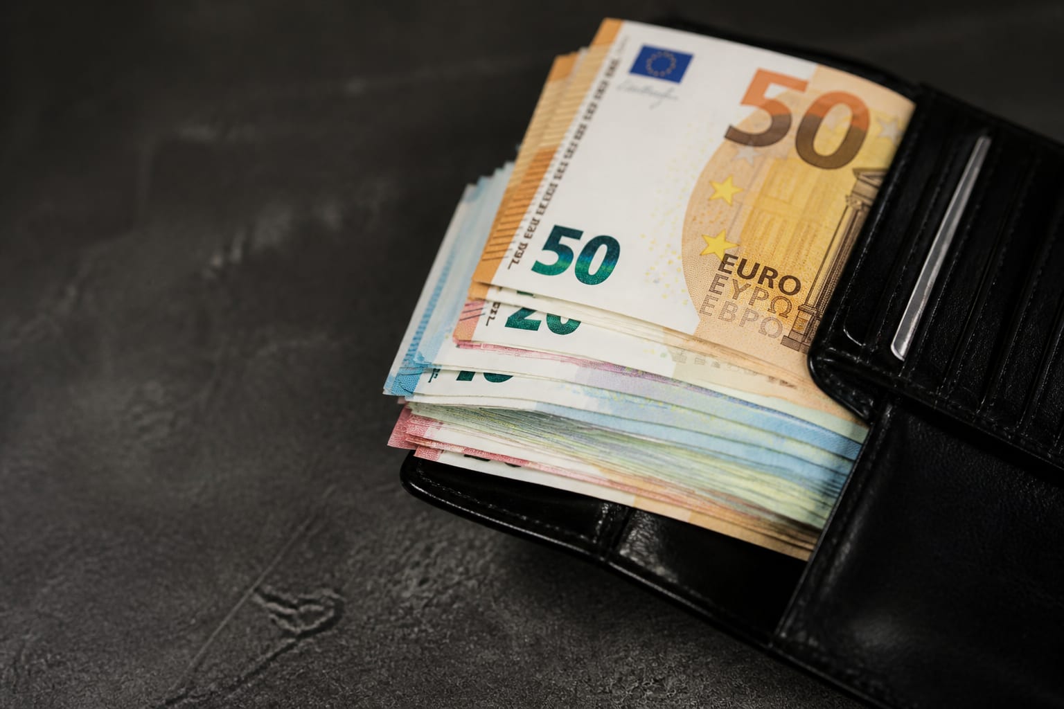 Averea netă mediană a tinerilor din zona euro este de 24.600 de euro, iar în Italia ajunge la 53.500 de euro