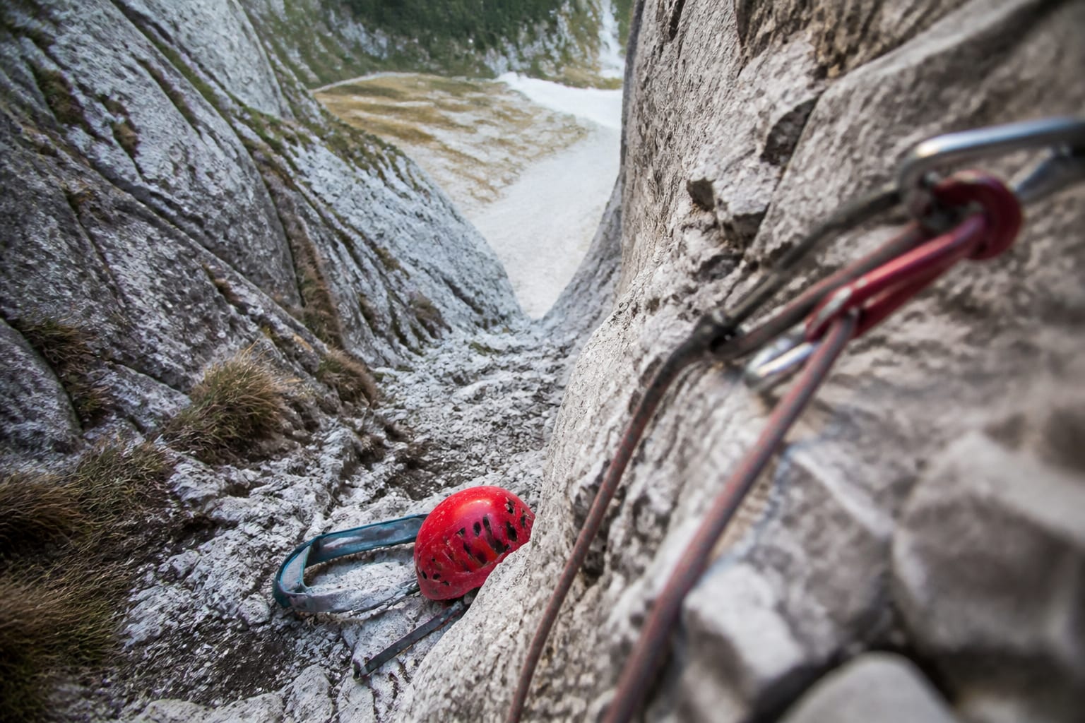 O alpinistă de 36 de ani a murit în Bucegi după o cădere de aproximativ 40 de metri