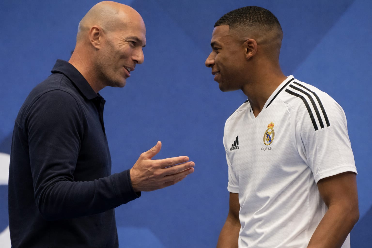 Zinédine Zidane este prezentat oficial de Franța în fața a peste 120 de jurnaliști