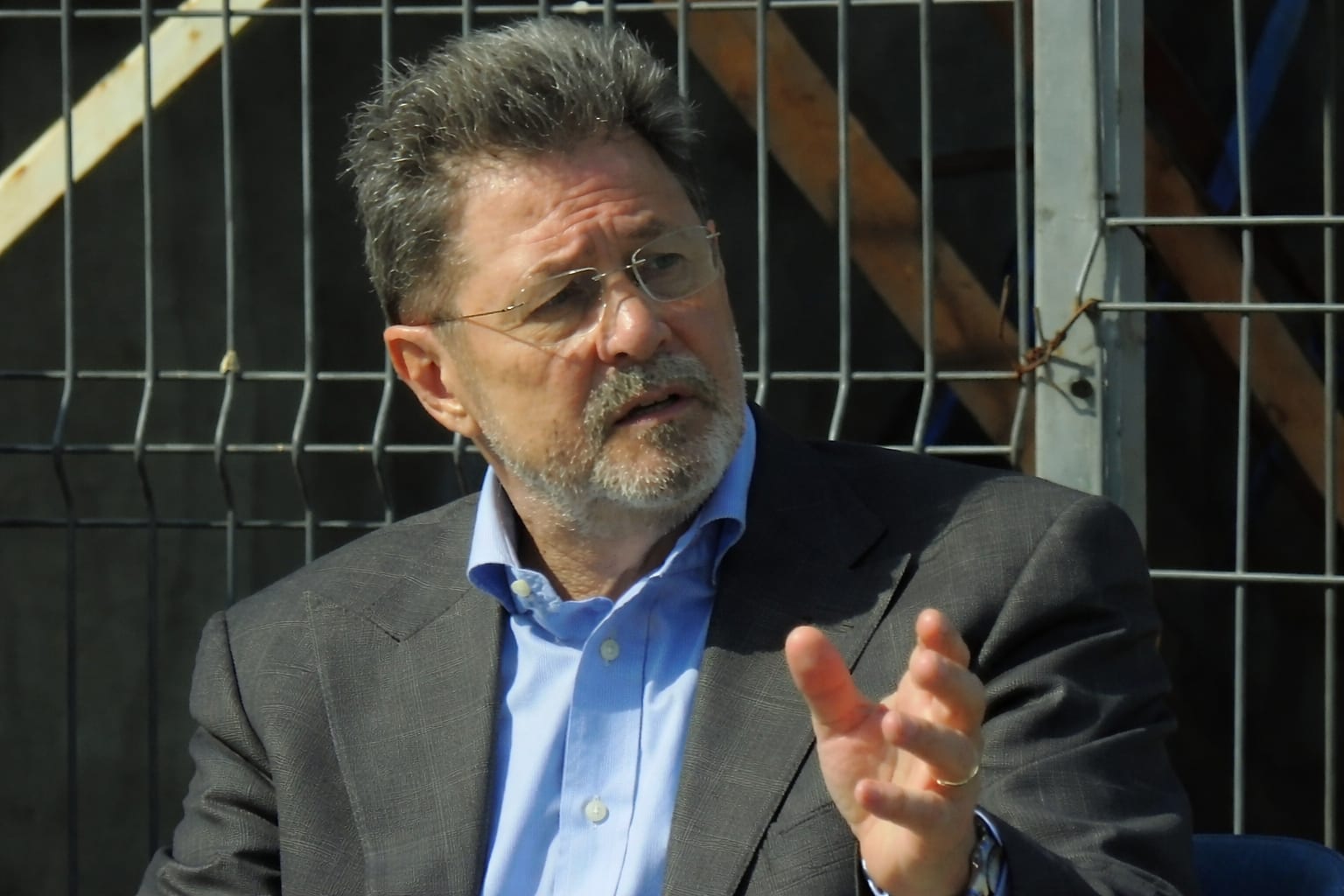 Cornel Dinu are pensia poprită cu 3.500 de lei lunar pentru o datorie de aproape 29.000 de euro