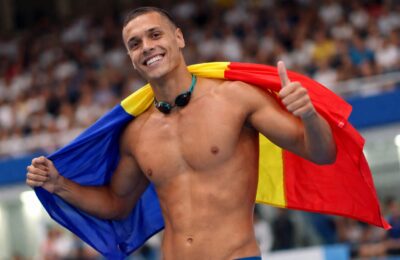 David Popovici devine primul înotător cu trei duble europene consecutive