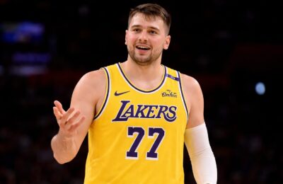 Los Angeles Lakers a fost vândută pentru o sumă record de 12,5 miliarde de dolari