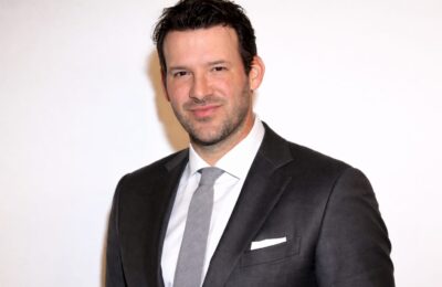 Tony Romo a fost suspendat de CBS Sports după o arestare pentru condus sub influența alcoolului