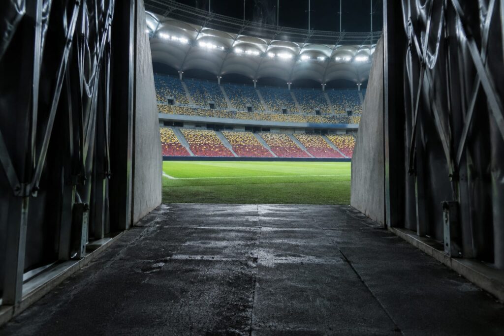 Habib Sylla reclamă insulte rasiste din partea fanilor FCSB, după ce a răspuns prin gesturi obscene
