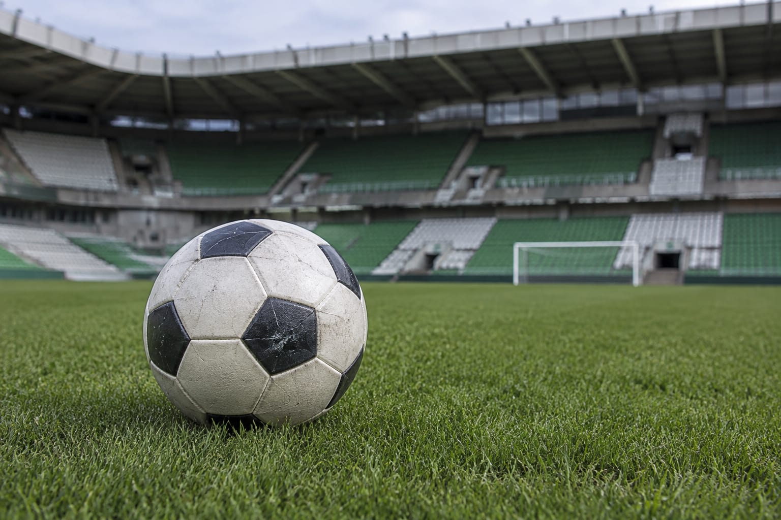 Minge pe gazonul stadionului Sardinero