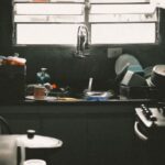 Airbnb interzice treburile impuse la plecare pentru rezervările făcute din 20 noiembrie. Ce pot cere gazdele